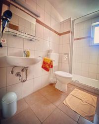 Pension Holzapfel - Bad mit Dusche und WC